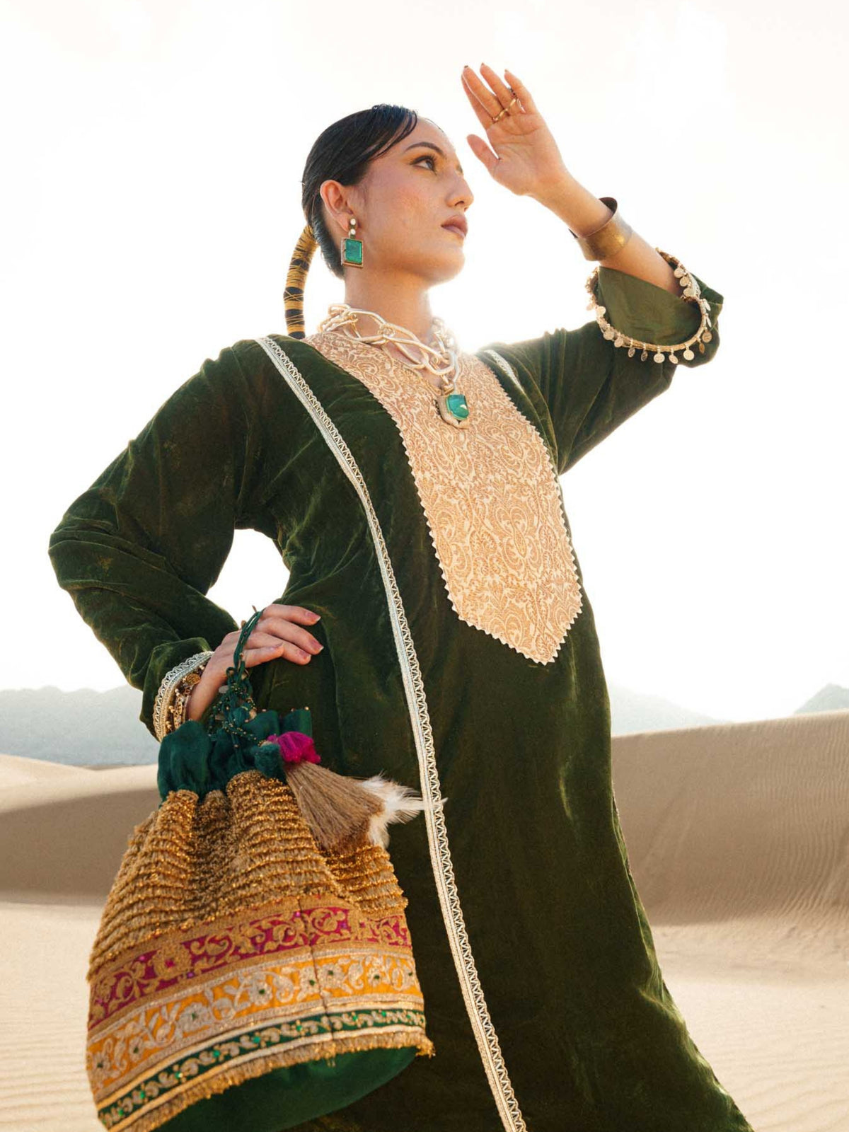 Riwaayat – Emerald Velvet Kaftan