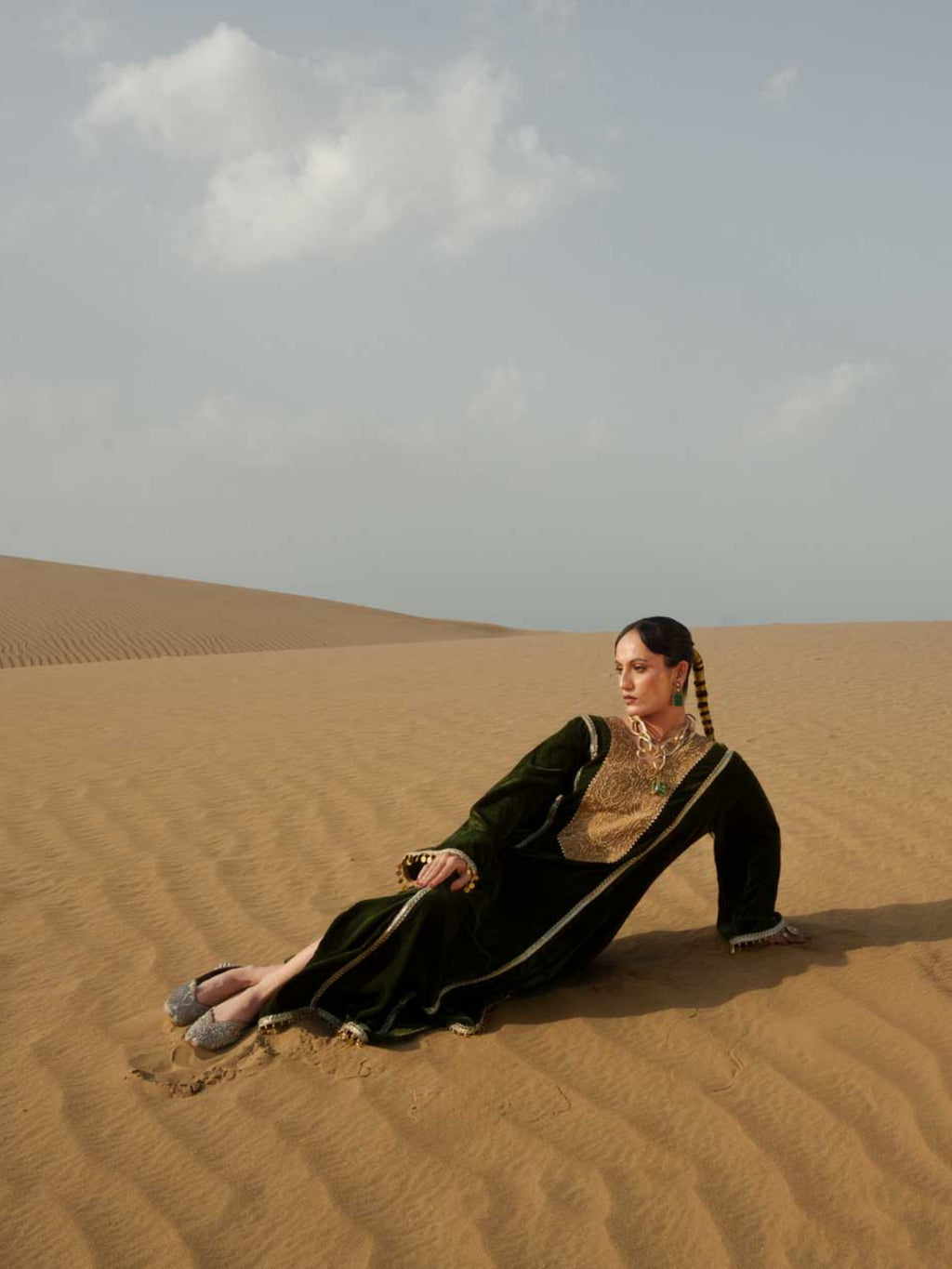 Riwaayat – Emerald Velvet Kaftan